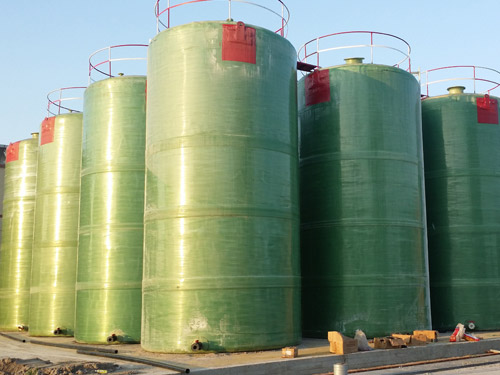 山東濰坊玻璃鋼立式儲罐供應商